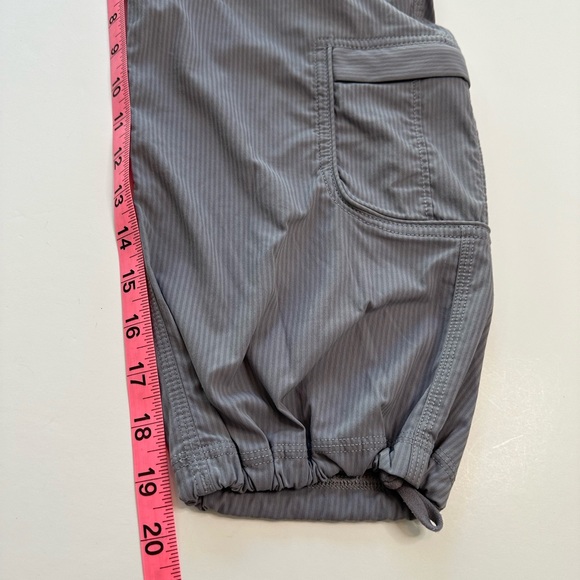 Lululemon Yoga Camp Crop Cargo Pants Fossil Gray Women’s Size 4 - Picture 15 of 16